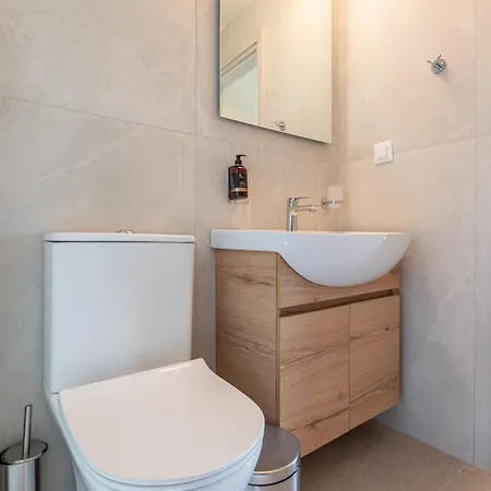Arangia Apartment *